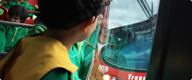 El colegio San Carlos recorre el sistema TransMilenio