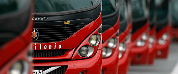 Editorial El Tiempo informa acerca de la licitación de una nueva flota de buses de TransMilenio